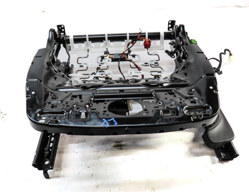 Thumbnail 2: 17-19 AUDI A4 (B9 8W) LEFT FRONT DRIVER MEMORY SEAT TRACK w/ MOTORS (NON SPORT)