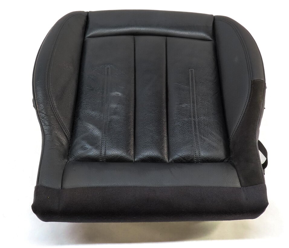 Thumbnail 3: 17-19 AUDI A4 (B9 8W) LEFT FRONT DRIVER LOWER BOTTOM HEATED SEAT CUSHION (BLACK)