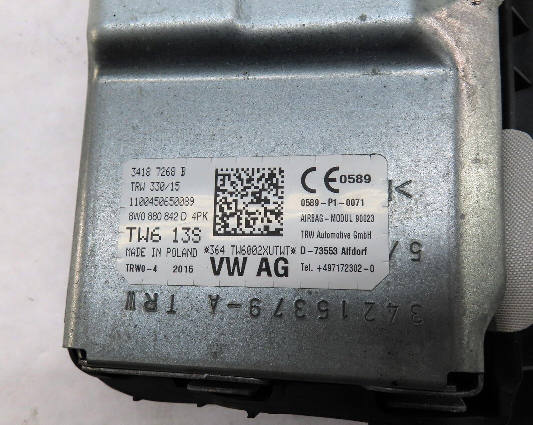 Thumbnail 5: 17-18 AUDI A4 A5 S5 (B9 8W F5) RIGHT FRONT PASSENGER KNEE AIRBAG AIR BAG (BLACK)