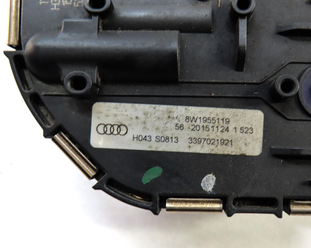 Thumbnail 3: 2017-2019 AUDI A4 ALLROAD (B9 8W) FRONT WINDSHIELD WIPER MOTOR