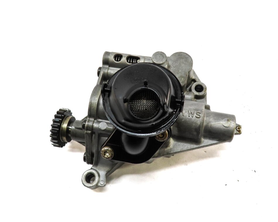 Thumbnail 3: 2017 AUDI A4 (B9 8W) 2.0L CYMC TURBO ENGINE OIL PUMP w/ PICKUP TUBE