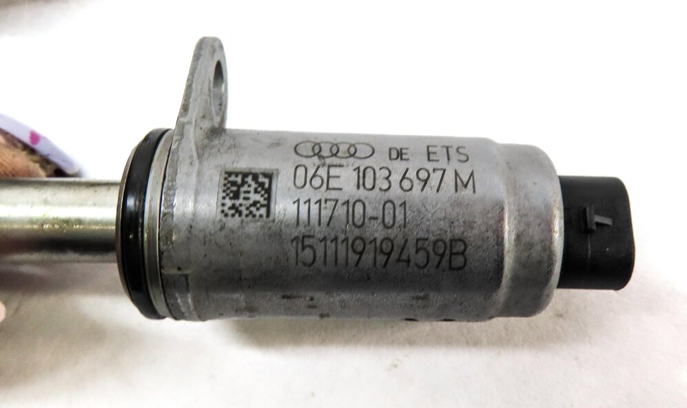 Thumbnail 4: 2017 AUDI A4 (B9 8W) 2.0L CYMC TURBO ENGINE CAMSHAFT ADJUSTMENT SOLENOID SET-8