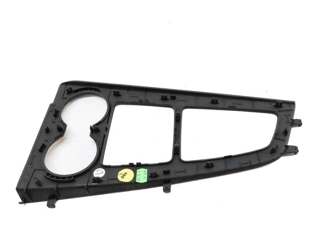 Thumbnail 4: 2017 AUDI A4 (B9 8W) FRONT CENTER CONSOLE TRIM PANEL (BLACK)