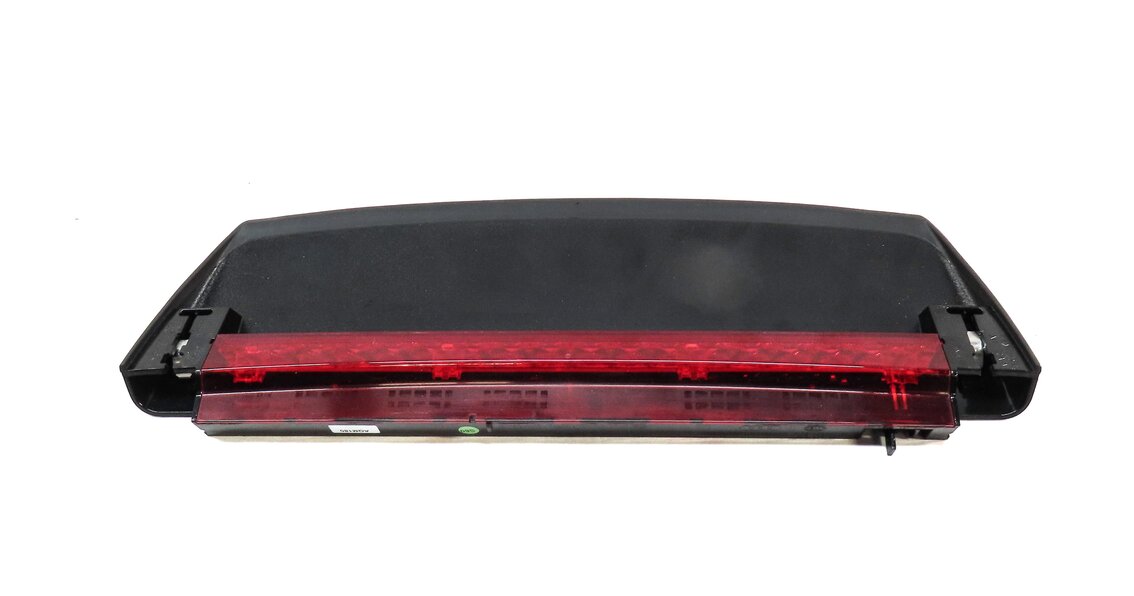 Thumbnail 3: 2017 AUDI A4 (B9 8W) REAR 3rd THIRD BRAKE LIGHT LAMP