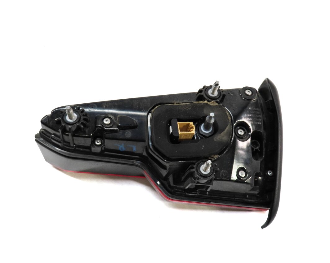 Thumbnail 4: 2017-2019 AUDI A4 (B9 8W) LEFT DRIVER REAR INNER TRUNK LED TAILLIGHT LIGHT LAMP