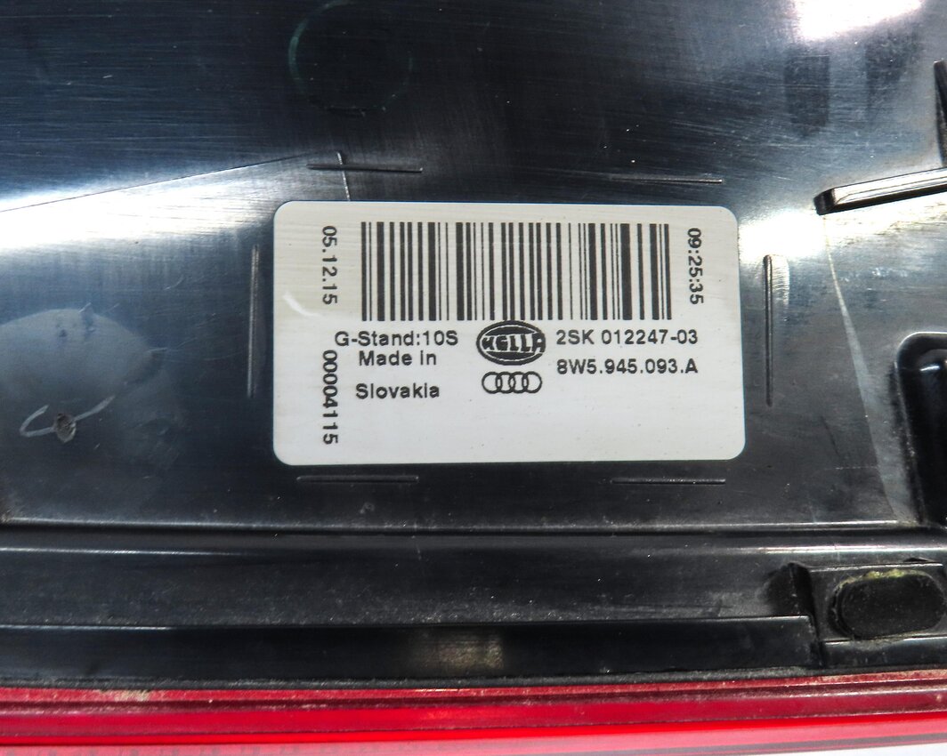 Thumbnail 5: 2017-2019 AUDI A4 (B9 8W) LEFT DRIVER REAR INNER TRUNK LED TAILLIGHT LIGHT LAMP