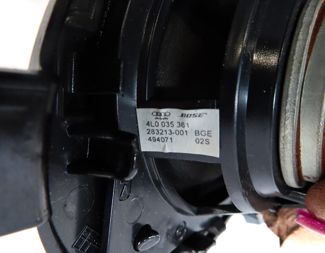 Thumbnail 9: 2011 AUDI Q7 (4L) RADIO STEREO BOSE AUDIO SUB SUBWOOFTER TWEETER SPEAKER ST-12