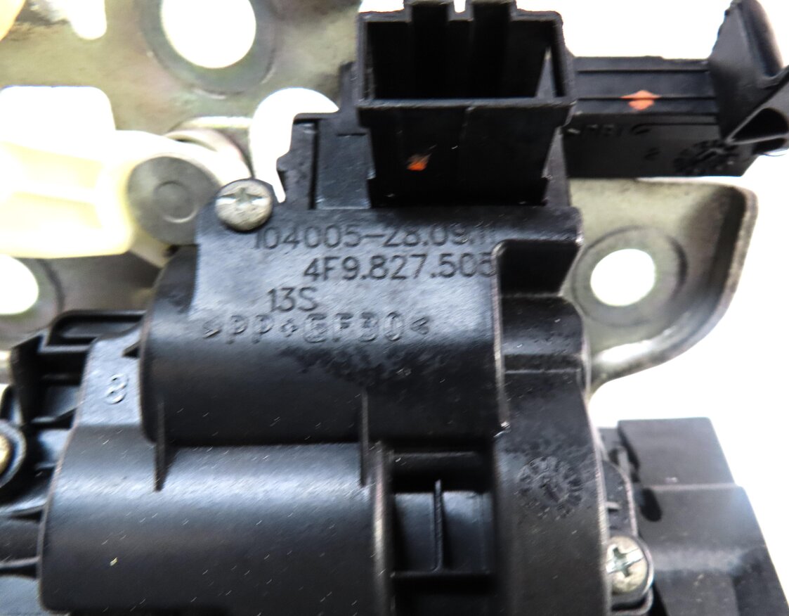 Thumbnail 5: 2011 AUDI Q7 (4L) REAR HATCH GATE DOOR TRUNK LOCK LATCH ACTUATOR