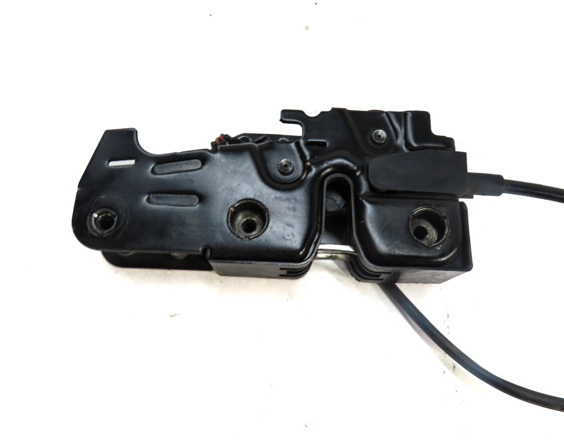 Thumbnail 4: 2011 AUDI Q7 (4L) FRONT LOWER HOOD LOCK LATCH STRKER PLATE w/ CABLE