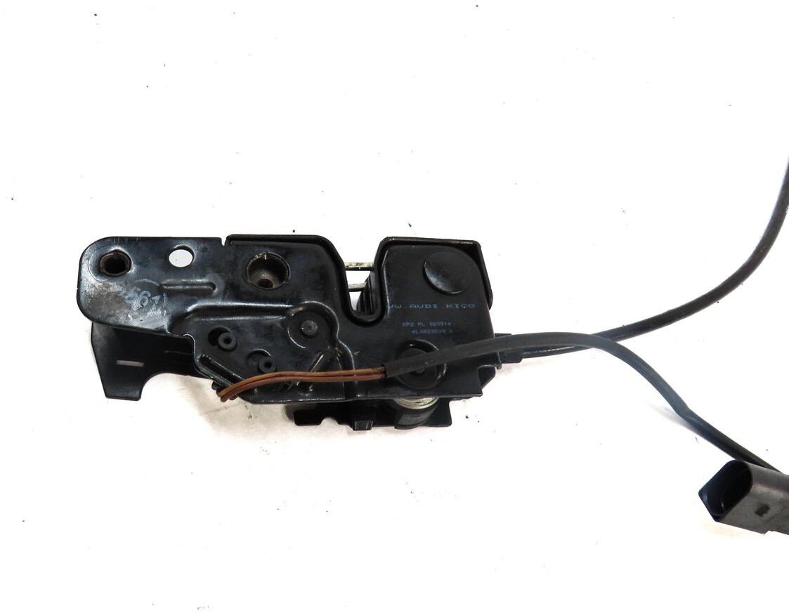 Thumbnail 5: 2011 AUDI Q7 (4L) FRONT LOWER HOOD LOCK LATCH STRKER PLATE w/ CABLE