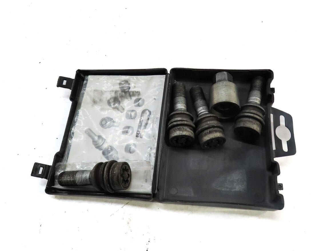 Thumbnail 4: 2011 AUDI Q7 (4L) LOCKING LUG NUT WHEEL BOLT SET w KEY & CASE