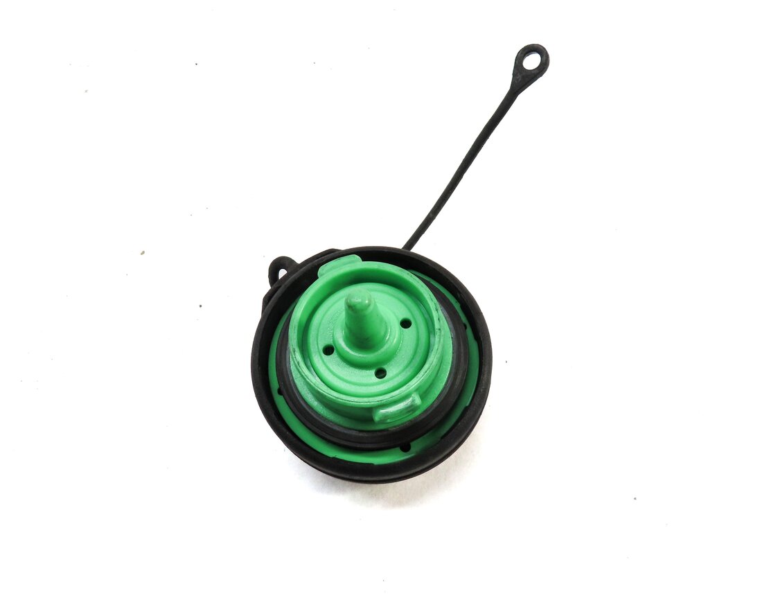 Thumbnail 3: 2011 AUDI Q7 (4L) GAS CAP FUEL THROTTLE ACCELERATOR PEDAL