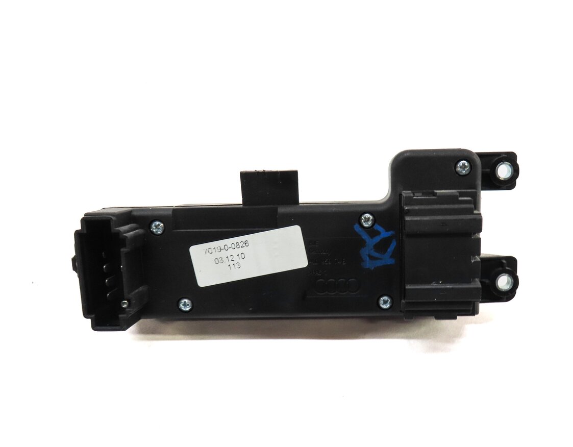 Thumbnail 7: 2011 AUDI Q7 (4L) FRONT RIGHT PASSENGER SEAT ADJUST SWITCH BUTOTN (BEIGE)