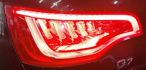 Thumbnail 2: 2010-2015 AUDI Q7 (4L) LEFT DRIVER REAR TAILLIGHT BRAKE LIGHT LAMP (LED)