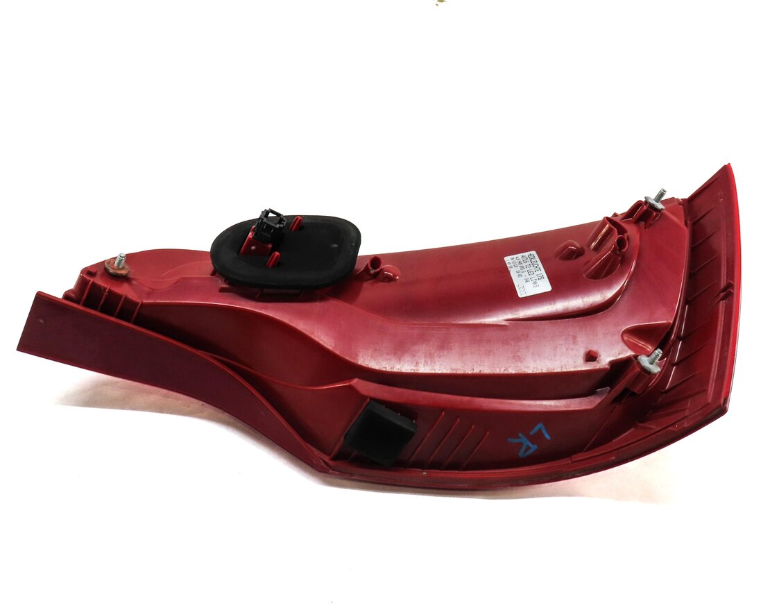 Thumbnail 4: 2010-2015 AUDI Q7 (4L) LEFT DRIVER REAR TAILLIGHT BRAKE LIGHT LAMP (LED)