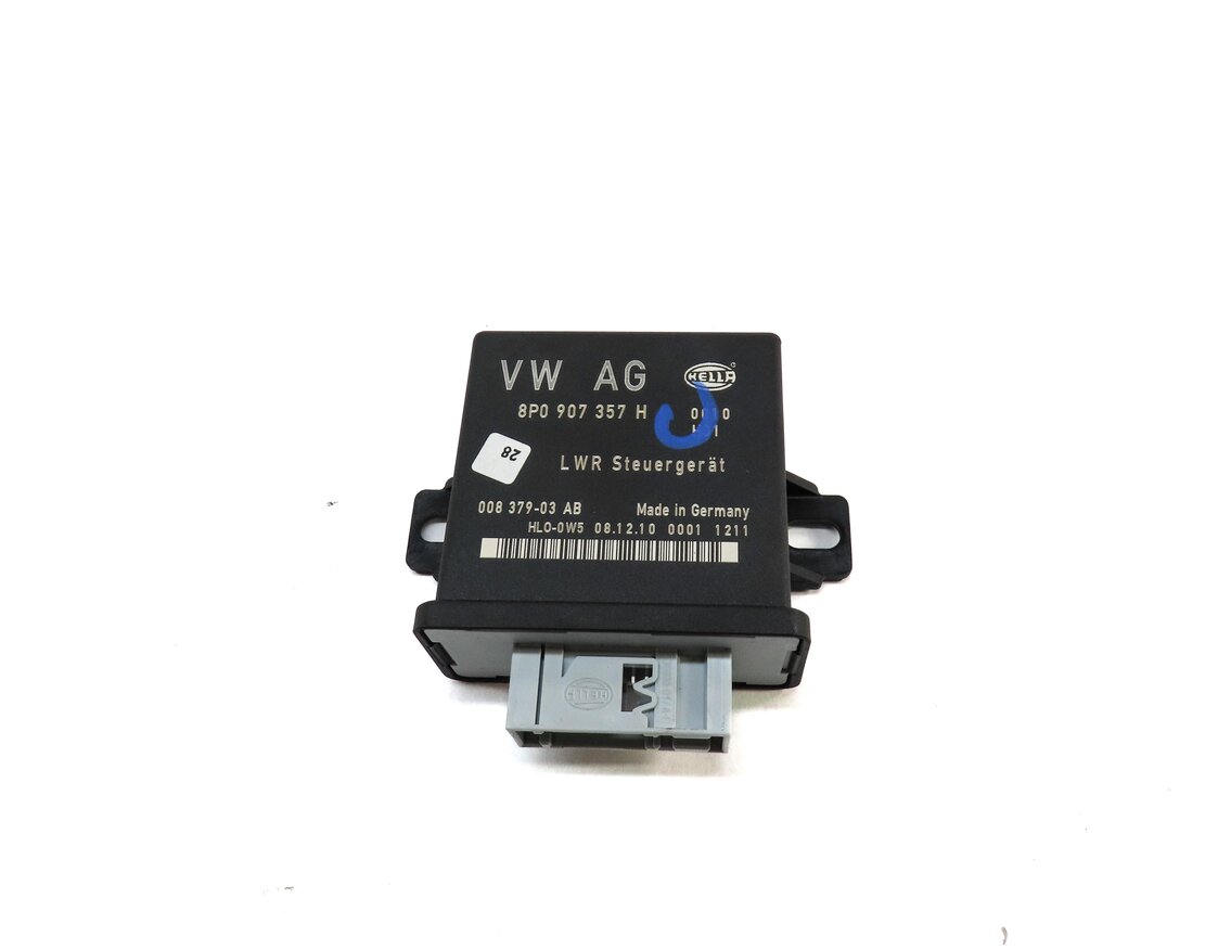 Thumbnail 2: 2011 AUDI Q7 (4L) XENON HID HEADLIGHT RANGE CONTROL MODULE