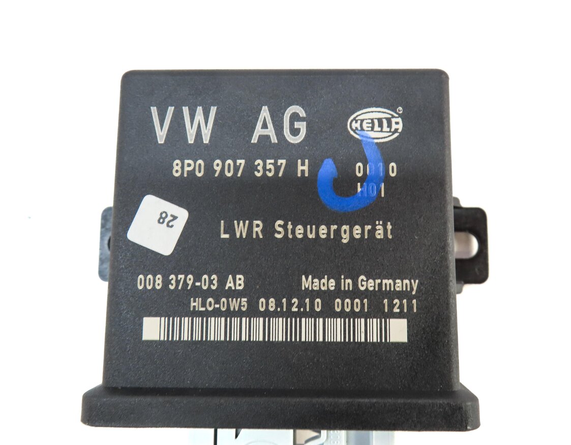 Thumbnail 3: 2011 AUDI Q7 (4L) XENON HID HEADLIGHT RANGE CONTROL MODULE