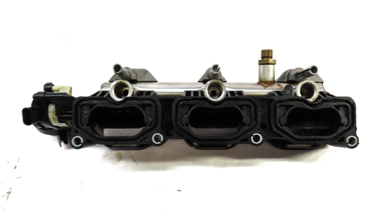 Thumbnail 4: 2011 AUDI Q7 (4L) 30L SUPERCHARGED ENGINE RIGHT PASSENGER LOWER INTAKE MANIFOLD