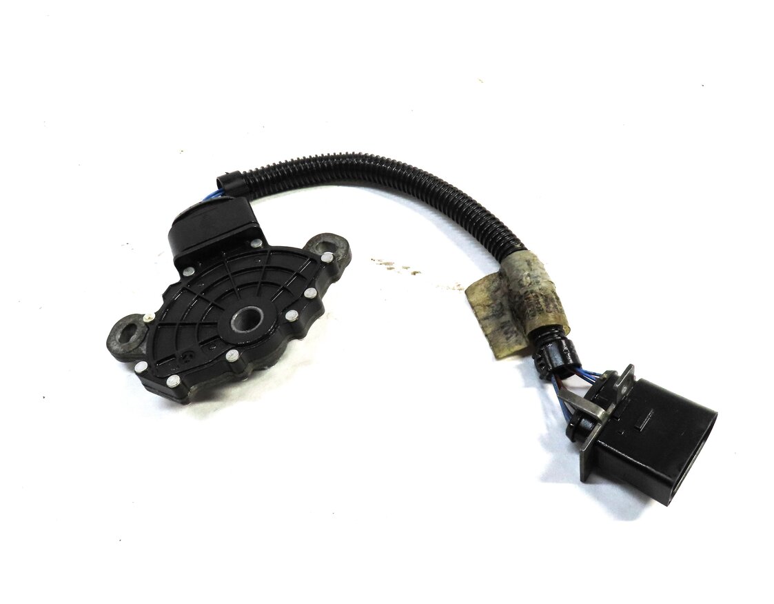 Thumbnail 2: 2011 AUDI Q7 (4L) A/T AUTO AUTOMATIC TRANSMISSION NEUTRAL SAFETY RANGE SWITCH