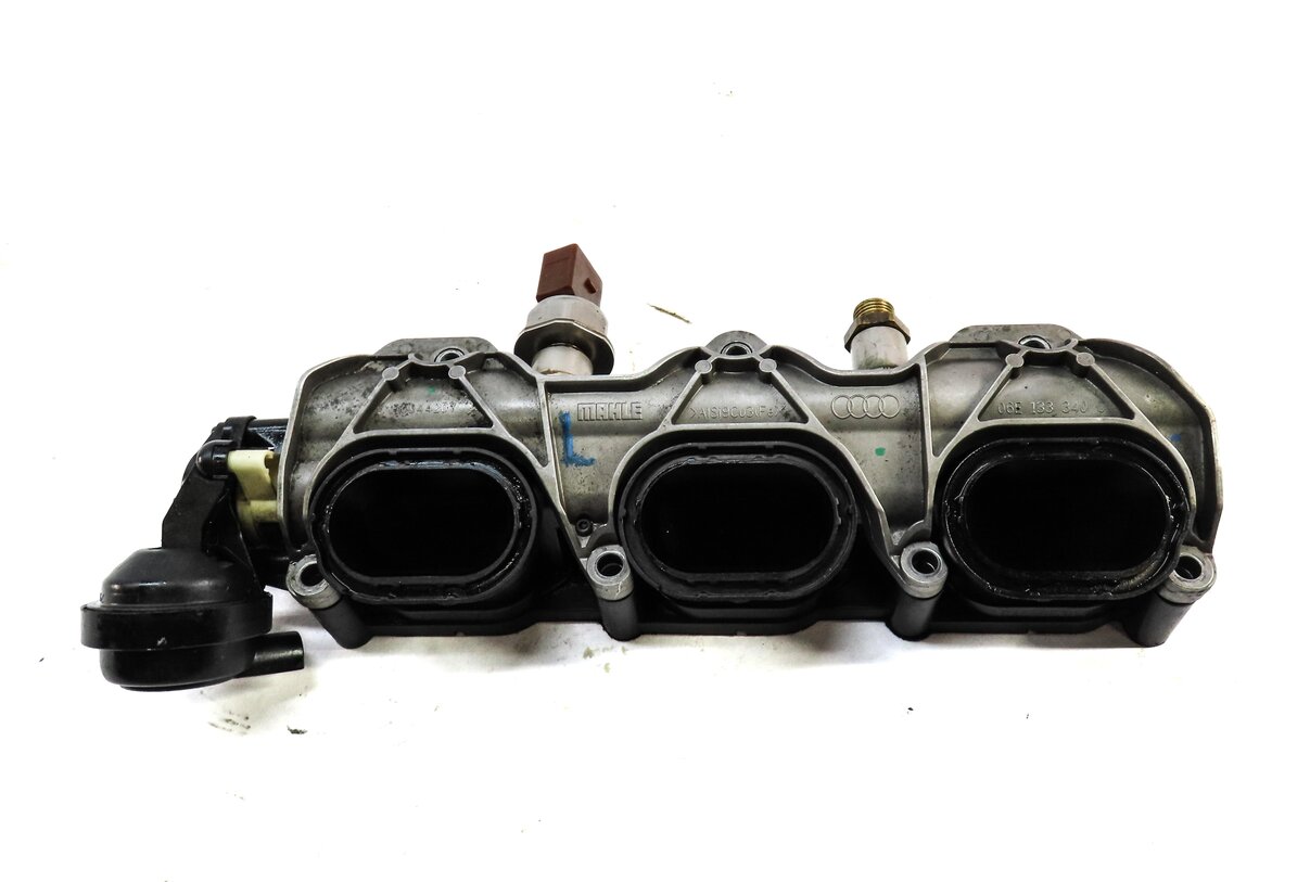 Thumbnail 2: 2011 AUDI Q7 (4L) 30L CJWC SUPERCHARGED LEFT LOWER INTAK MANIFOLD DIFFUSER RAIL