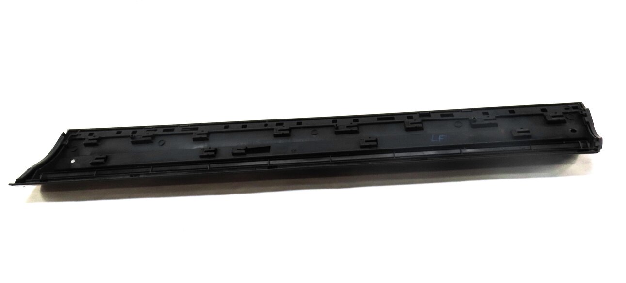 Thumbnail 6: 10-15 AUDI Q7 (4L) FRONT LEFT DRIVER DOOR RUNNER TRIM PANEL MOULDING (BLACK)