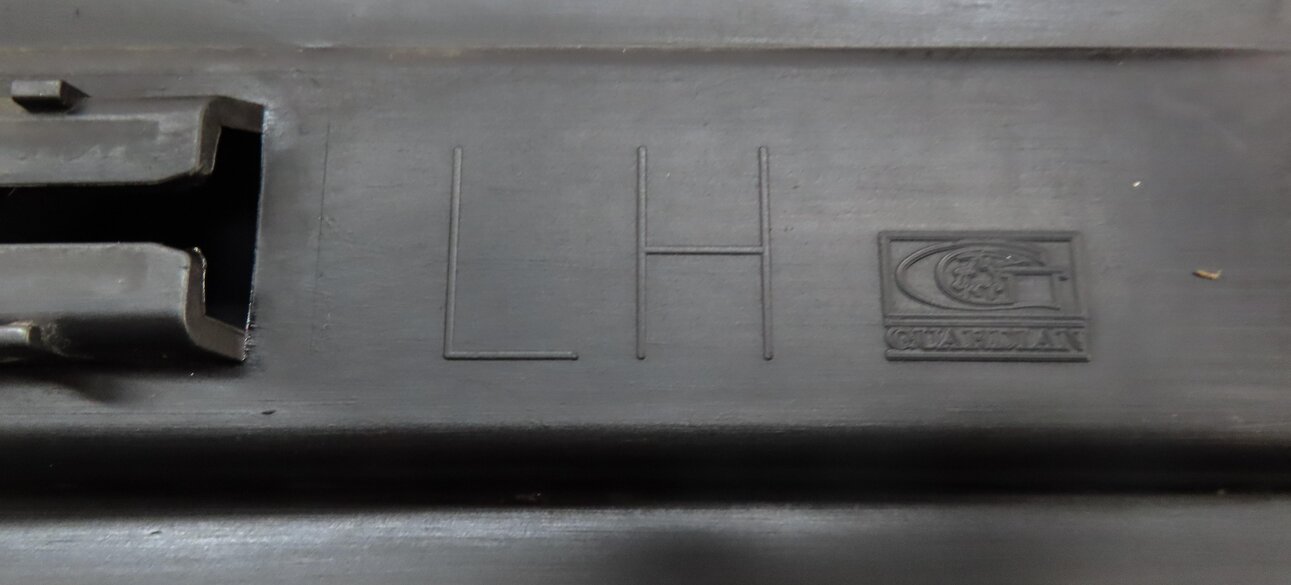 Thumbnail 7: 10-15 AUDI Q7 (4L) FRONT LEFT DRIVER DOOR RUNNER TRIM PANEL MOULDING (BLACK)