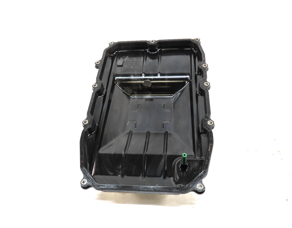 Thumbnail 3: 2011-2017 VW TOUAREG AUDI Q7 (4L) 3.0L 3.6L ENGINE AUTO TRANSMISSION OIL PAN