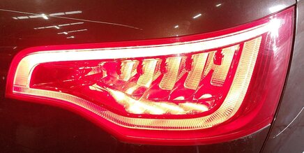 Thumbnail 2: 2010-2015 AUDI Q7 (4L) RIGHT PASSENGER REAR TAILLIGHT BRAKE LIGHT LAMP (LED)