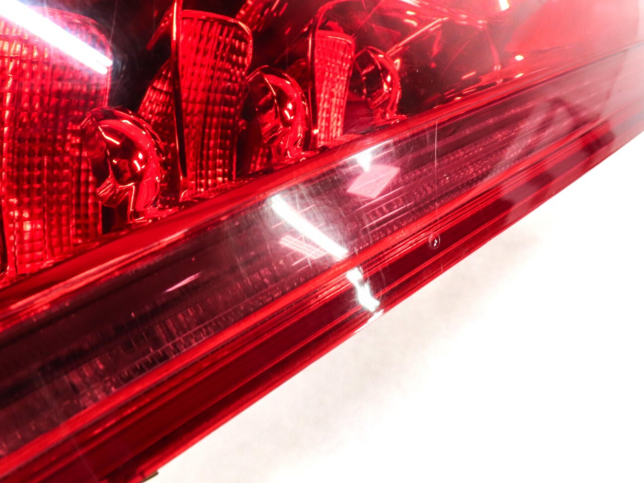 Thumbnail 6: 2010-2015 AUDI Q7 (4L) RIGHT PASSENGER REAR TAILLIGHT BRAKE LIGHT LAMP (LED)