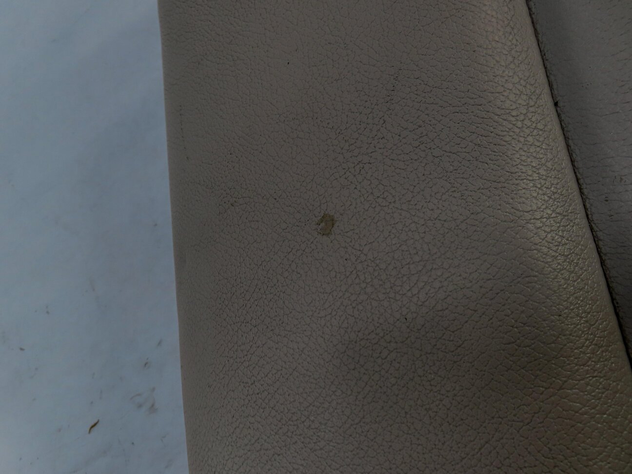 Thumbnail 8: 2012 BMW X5 (E70) RIGHT PASSENGER LOWER BOTTOM HEATED SEAT CUSHION (OYSTER)