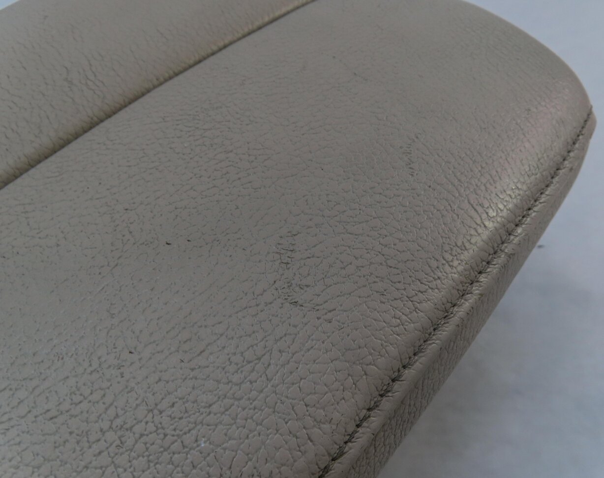 Thumbnail 8: 08-14 BMW X5 X6 (E70 E71 E72) FRONT CENTER CONSOLE ARMREST COMPARTMENT (OYSTER)