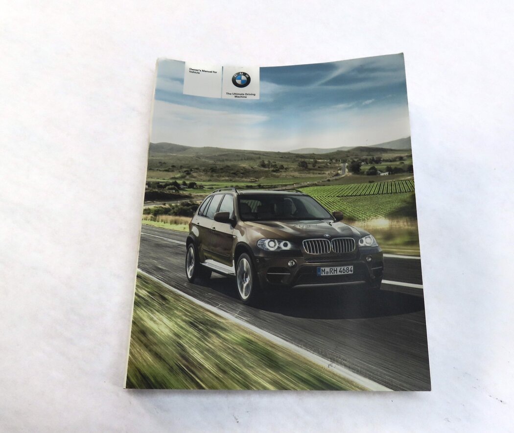 Thumbnail 8: 2012 BMW X5 (E70) OWNERS MANUAL BOOK BOOKLET GUIDE SET w/ CASE