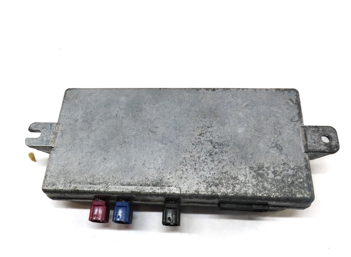 Thumbnail 4: 2012 BMW X5 (E70) REARVIEW & SIDEVIEW CAMERA CONTROL MODULE