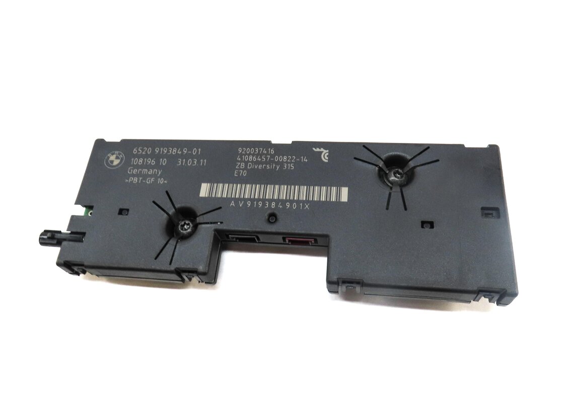 Thumbnail 2: 2012 BMW X5 (E70) RADIO STEREO DIVERSITY ANTENNA CONTROL MODULE