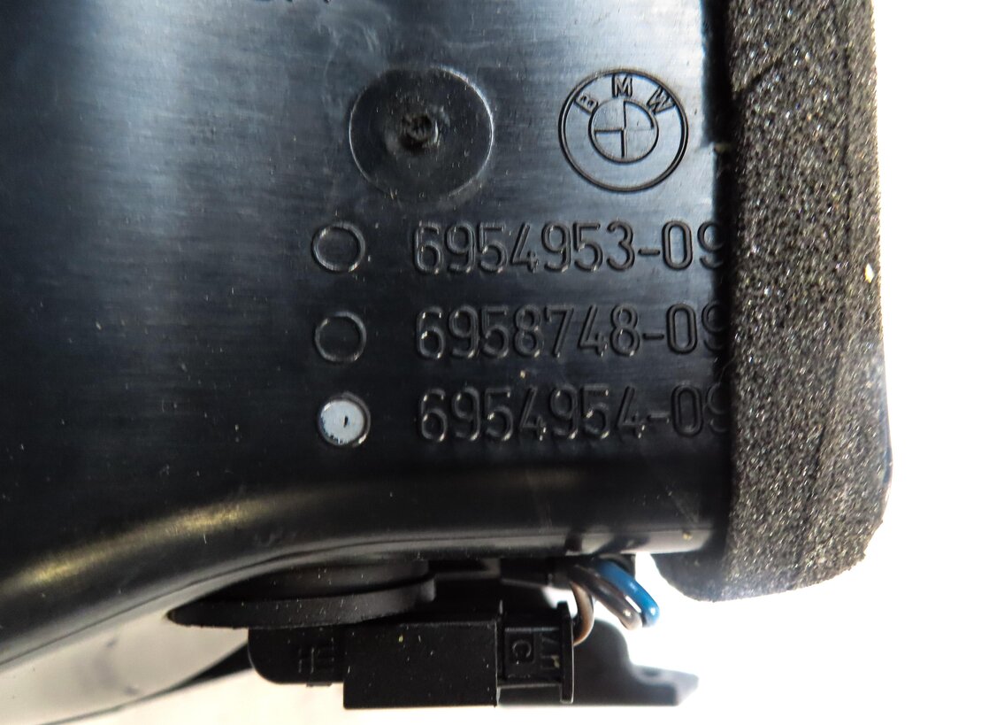 Thumbnail 5: 2012 BMW X5 (E70) REAR CENTER CONSOLE HEATER A/C AIR VENT
