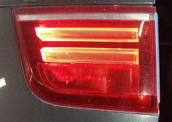 Thumbnail 2: 11-13 BMW X5 X5M (E70) RIGHT PASSENGER INNER TAILLIGHT LIGHT LAMP (INCANDESCENT)