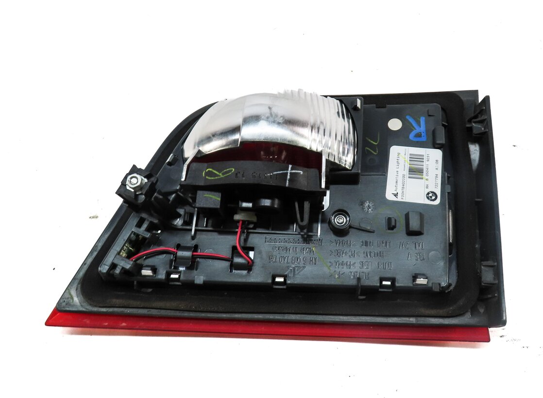 Thumbnail 4: 11-13 BMW X5 X5M (E70) RIGHT PASSENGER INNER TAILLIGHT LIGHT LAMP (INCANDESCENT)