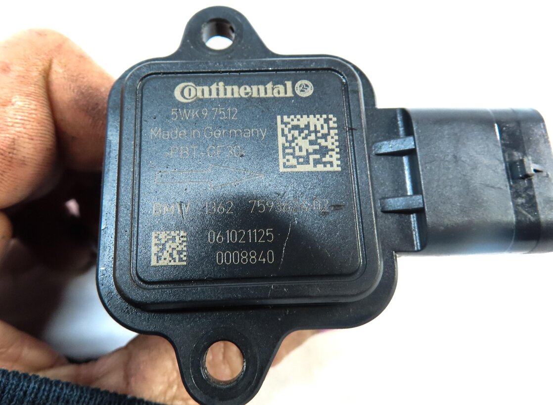 Thumbnail 4: 10-18 BMW 335i 535i X5 X6 (E83 E87 E90 F10 F15) 3.0L ENGINE MASS AIR FLOW SENSOR