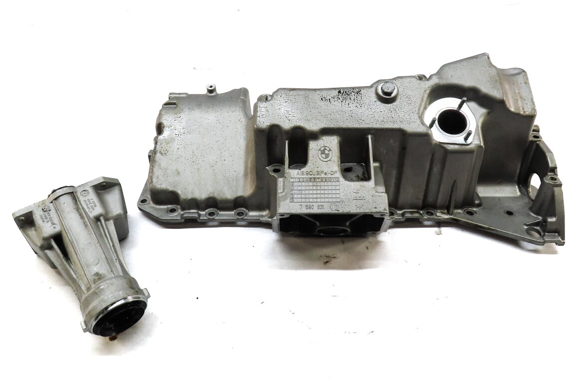 11-14 BMW X5 X6 (E70 E71) 3.0L N55 TURBO ENGINE OIL PAN w/ OUTPUT AXLE FLANGE