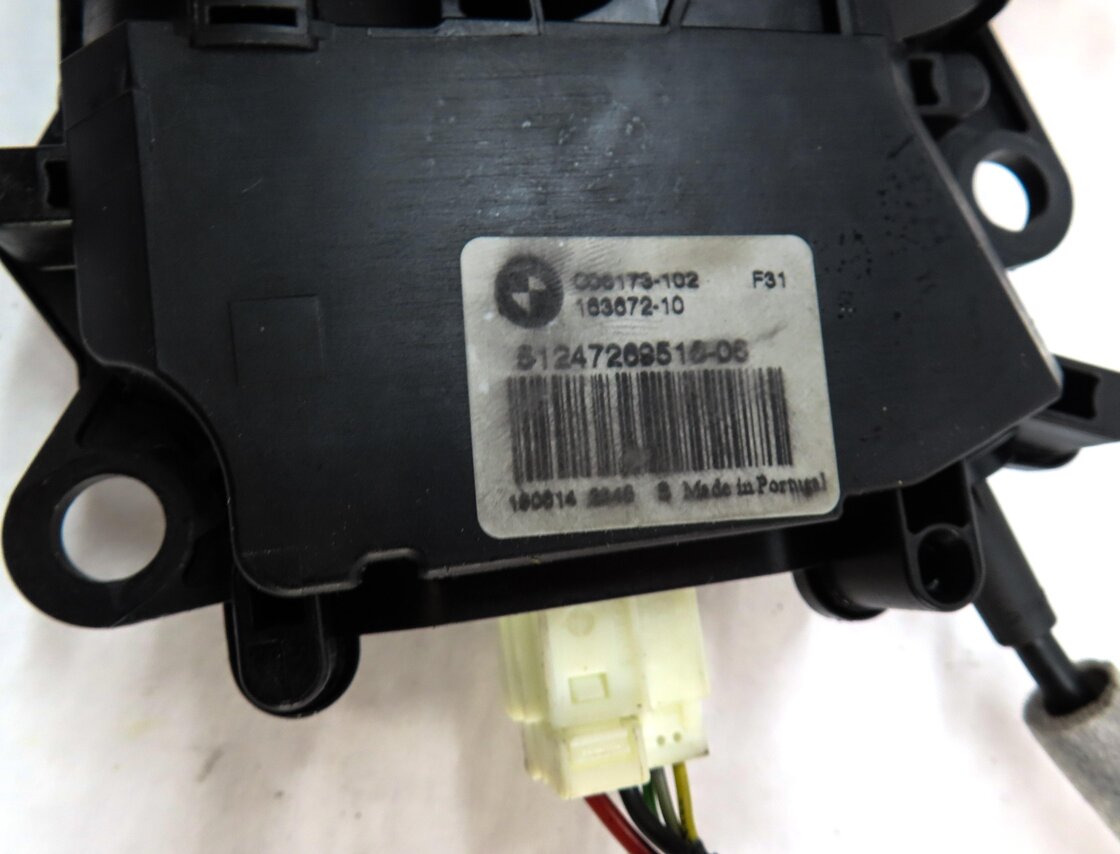 Thumbnail 5: 2015 BMW 428i (F32) REAR HATCH TRUNK LATCH w/ SOFT CLOSE 51247269518
