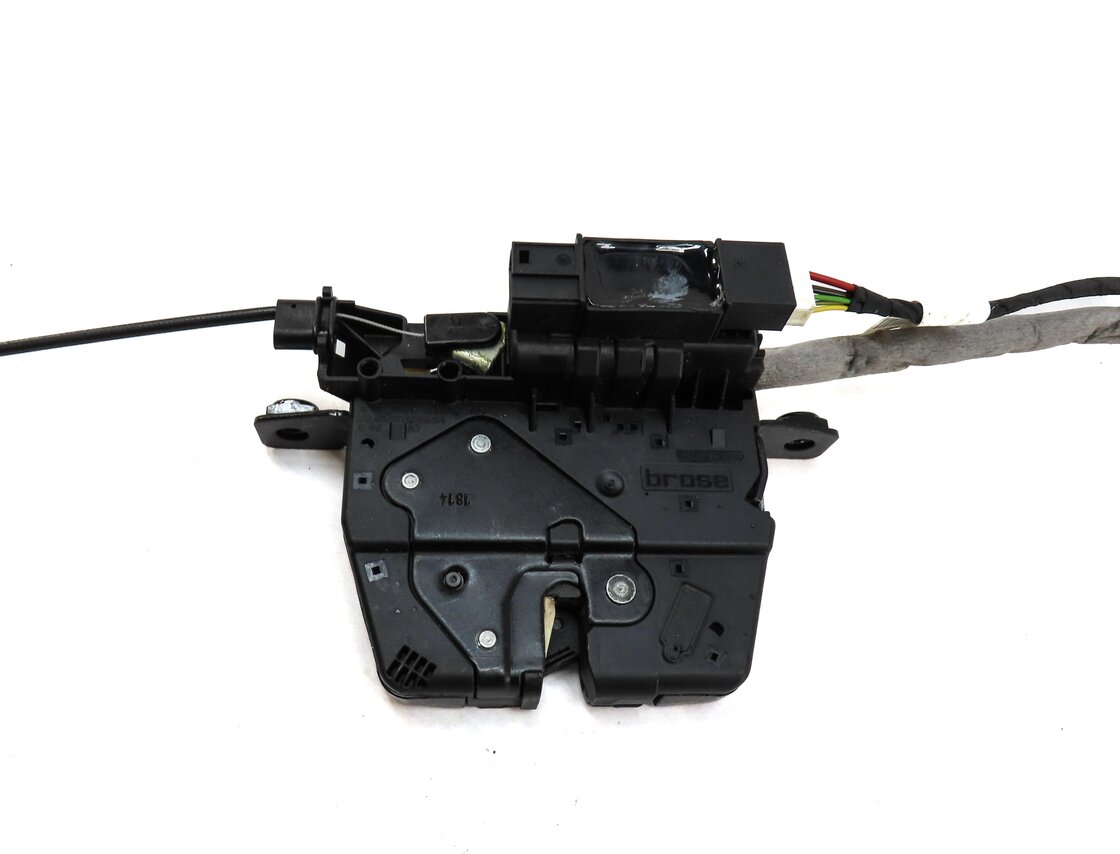 Thumbnail 6: 2015 BMW 428i (F32) REAR HATCH TRUNK LATCH w/ SOFT CLOSE 51247269518