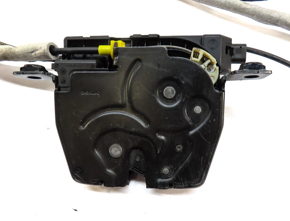 Thumbnail 8: 2015 BMW 428i (F32) REAR HATCH TRUNK LATCH w/ SOFT CLOSE 51247269518