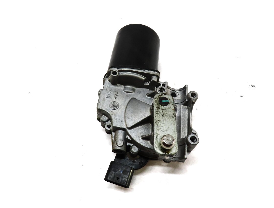 Thumbnail 3: 2012-2019 BMW 3 / 4 SERIES (F30 F31 F32 F33 F34) FRONT WINDSHIELD WIPER MOTOR