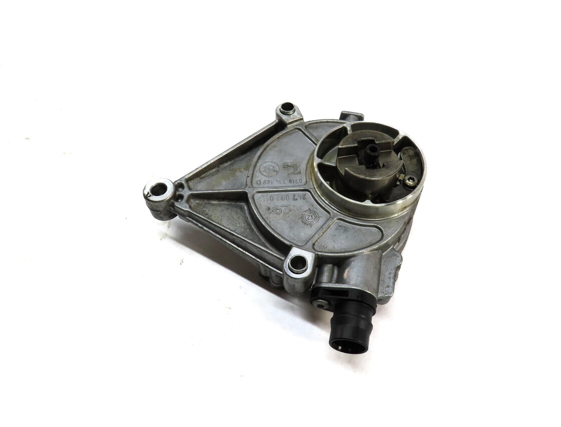Thumbnail 1: 2013-2018 BMW 228i 320i 328i 428i 528i X1 X3 X4 X5 Z4 - 2.0L TURBO VACUUM PUMP