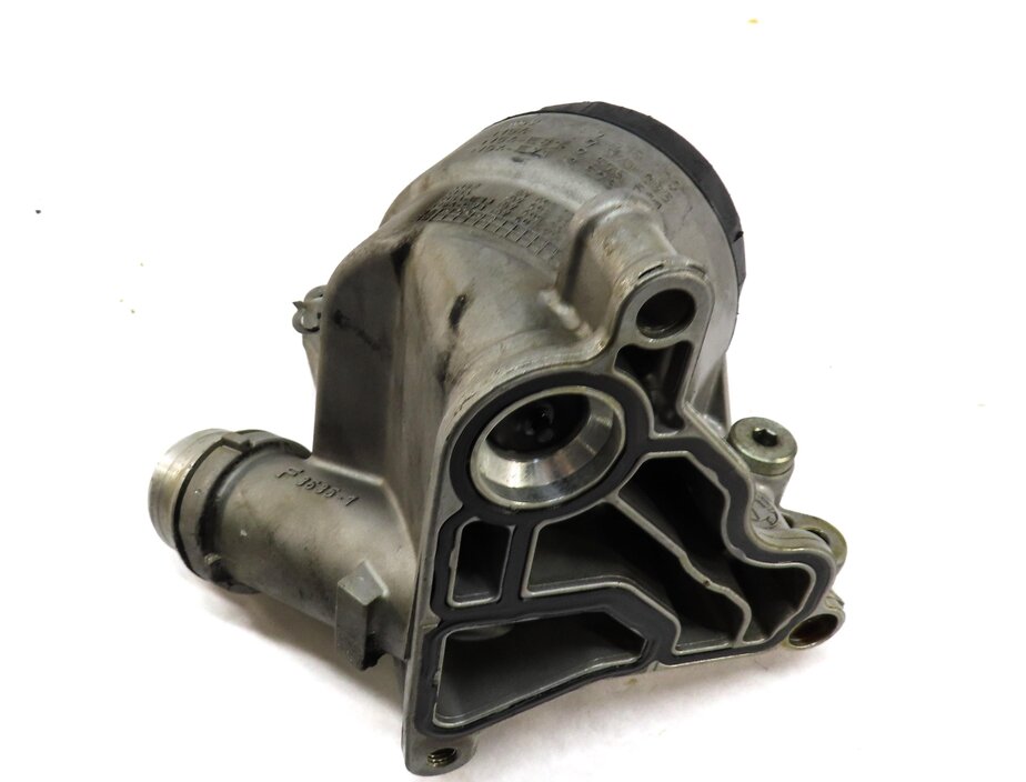 Thumbnail 4: 2015 BMW 428i (F32) 2.0L TURBO N20 ENGINE OIL FILTER HOUSING 11427548032