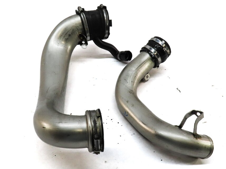 Thumbnail 3: 2014 MERCEDES GL450 (X166) 4.6L TURBO ENGINE RIGHT AIR INTAKE PIPE SET 2
