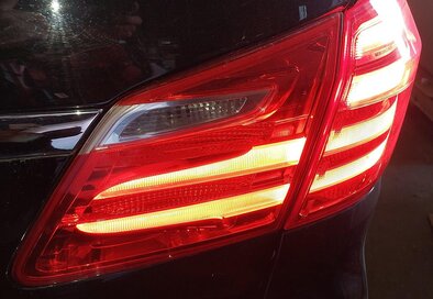 Thumbnail 2: 13-16 MERCEDES GL350 GL450 GL550 (X166) RIGHT REAR TAILLIGHT BRAKE LIGHT LAMP