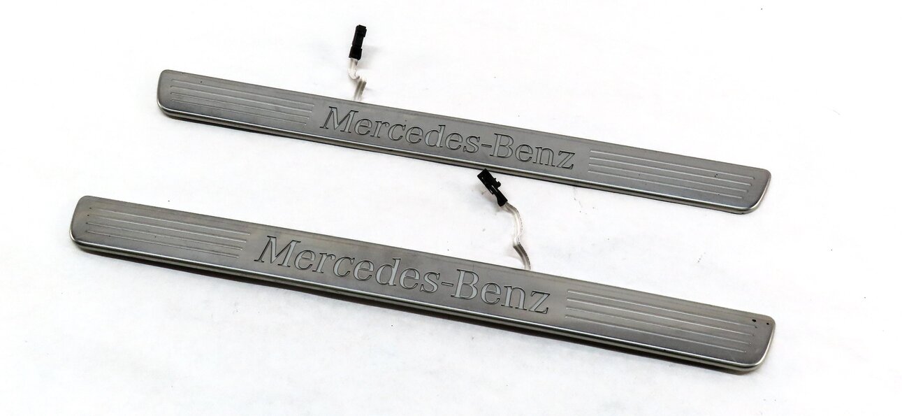 2014 MERCEDES GL450 X166 FRONT LEFT DRIVER RIGHT PASSENGER LIGHT DOOR SILL SET 2