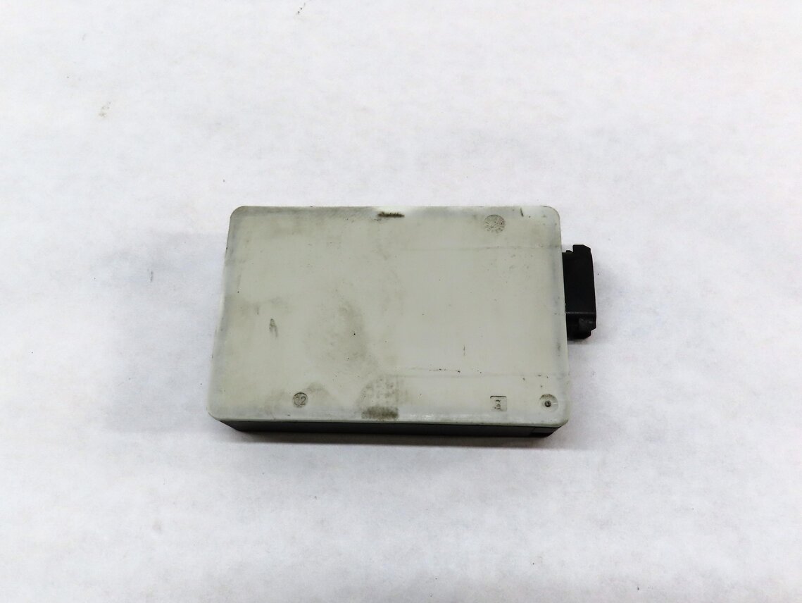 Thumbnail 2: 2014 MERCEDES GL350 GL450 GL550 GL63 CLS550 (C218 X166) BLIND SPOT RADAR MODULE