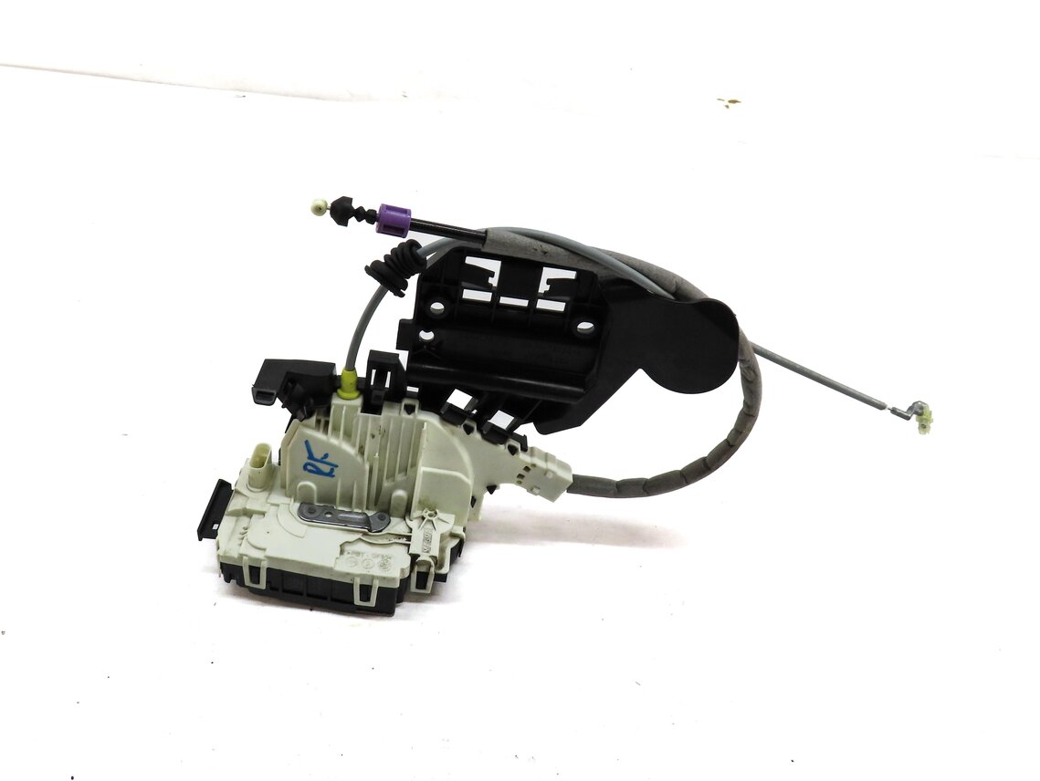 12-20 MERCEDES B GL GLC GLA ML (W166 W242 X166) RIGHT FRONT PASSENGER DOOR LATCH